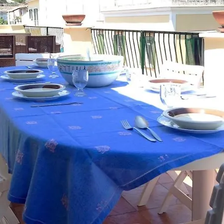 Casa Di Claudio, Spazioso Con 3 E Terrazza Panoramica Nel Centro Di Apartament