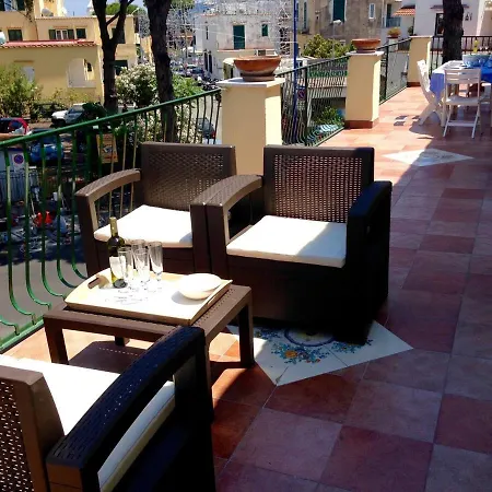 Casa Di Claudio, Spazioso Con 3 E Terrazza Panoramica Nel Centro Di Apartament *