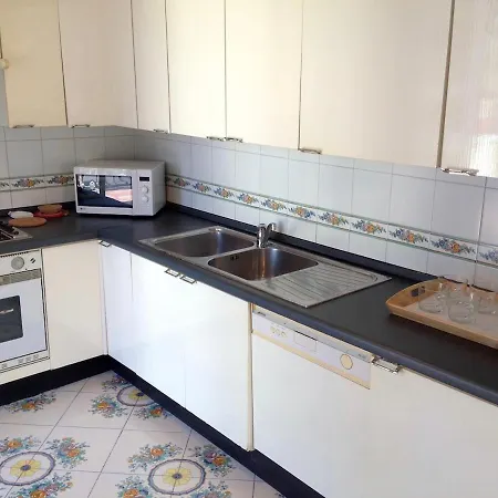 Casa Di Claudio, Spazioso Con 3 E Terrazza Panoramica Nel Centro Di Apartament Ischia