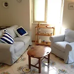 Apartment Casa Di Claudio, Spazioso Con 3 E Terrazza Panoramica Nel Centro Di *
