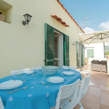 아파트 Casa Di Claudio, Spazioso Con 3 E Terrazza Panoramica Nel Centro Di 이스키아