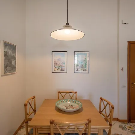 Casa Di Claudio, Spazioso Con 3 E Terrazza Panoramica Nel Centro Di * 이스키아