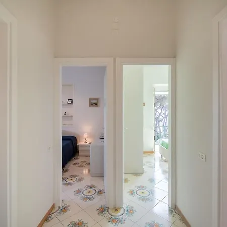 Casa Di Claudio, Spazioso Con 3 E Terrazza Panoramica Nel Centro Di Daire *