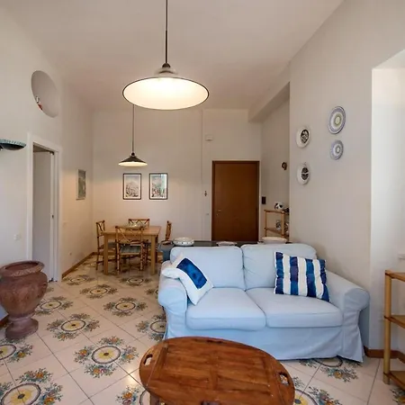 Casa Di Claudio, Spazioso Con 3 E Terrazza Panoramica Nel Centro Di
