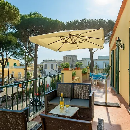 Casa Di Claudio, Spazioso Con 3 E Terrazza Panoramica Nel Centro Di Daire *
