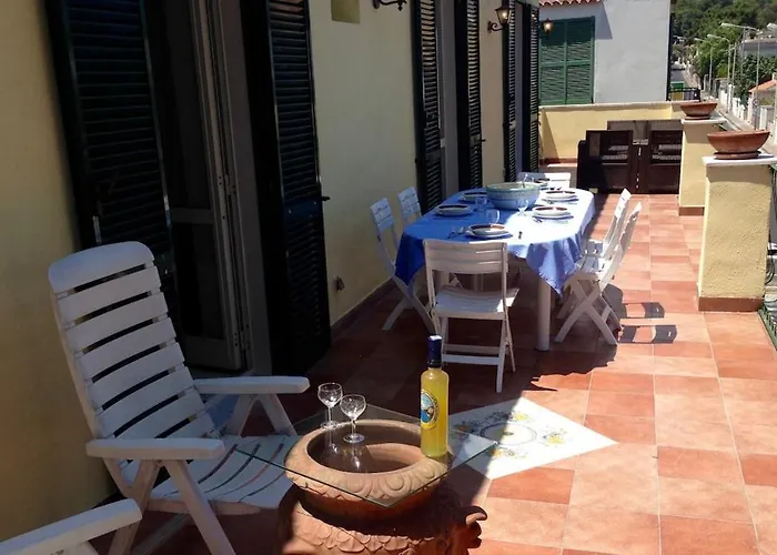 Casa Di Claudio, Spazioso Con 3 E Terrazza Panoramica Nel Centro Di Apartament