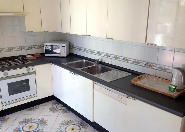 Casa Di Claudio, Spazioso Con 3 E Terrazza Panoramica Nel Centro Di Apartament Ischia