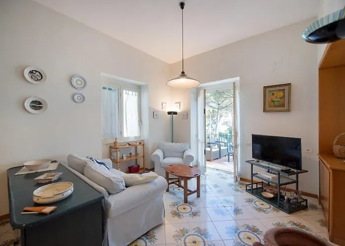 Casa Di Claudio, Spazioso Con 3 E Terrazza Panoramica Nel Centro Di * Ischia